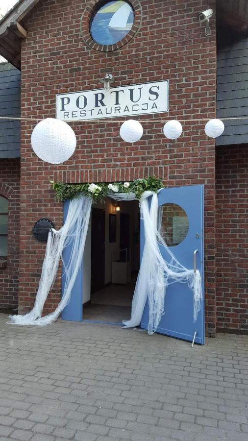 Hotel Portus 斯武普斯克 外观 照片
